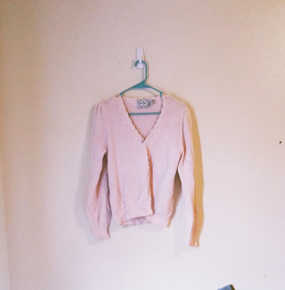 Nuggets· Light Pink Cardigan